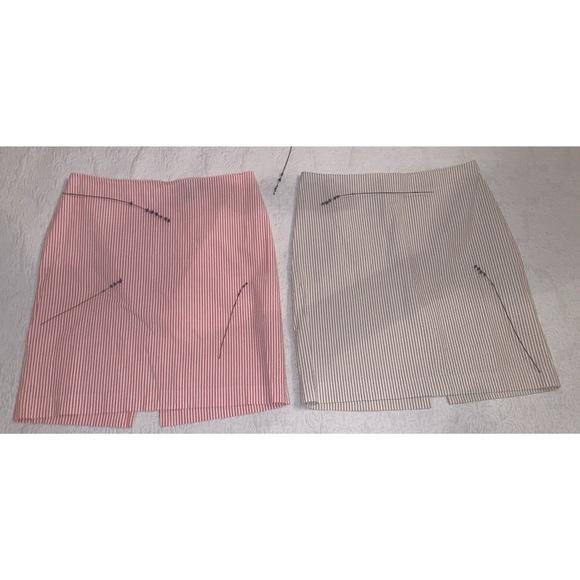 CLUB MONACO | 2 adorable skirts - Picture 1 of 6
